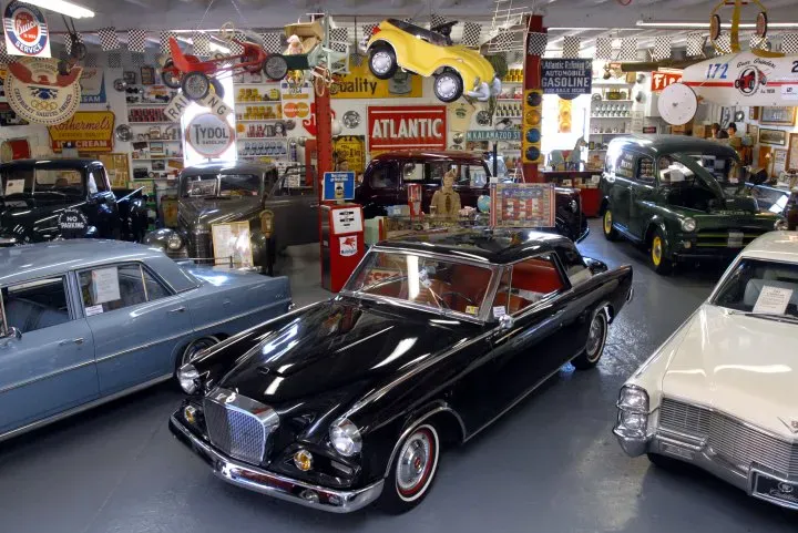 Jerry&rsquo;s Classic Cars & Collectibles