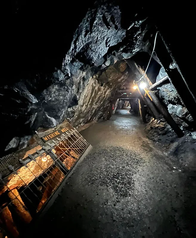 Pioneer Tunnel Coal Mine & Steam Train